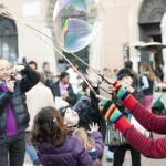 hiperbaloane de sapun la Carnavalul Copiilor