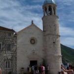 bisericuta pe o insula